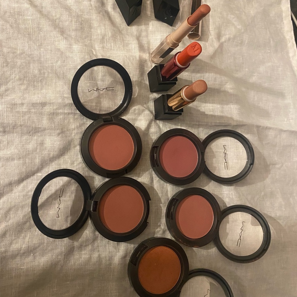 Make up bundle
